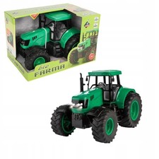 Grande trattore verde con luci